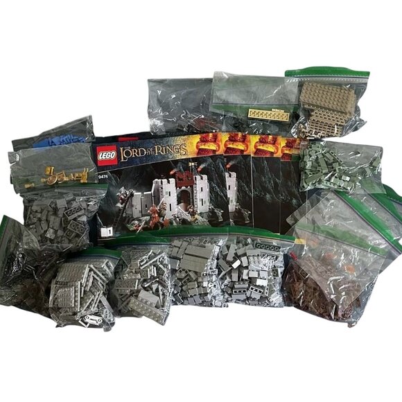 LEGO 9474 Lord of the Rings The Battle of Helm's Deep Complete Set NO MINIFIGS - Picture 1 of 1